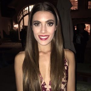 Meet your Posher, Emmanuelle